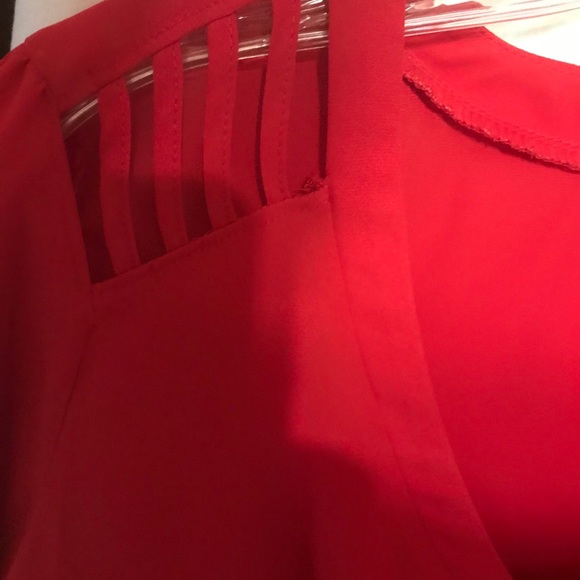 Tops - Picture 3 of 5